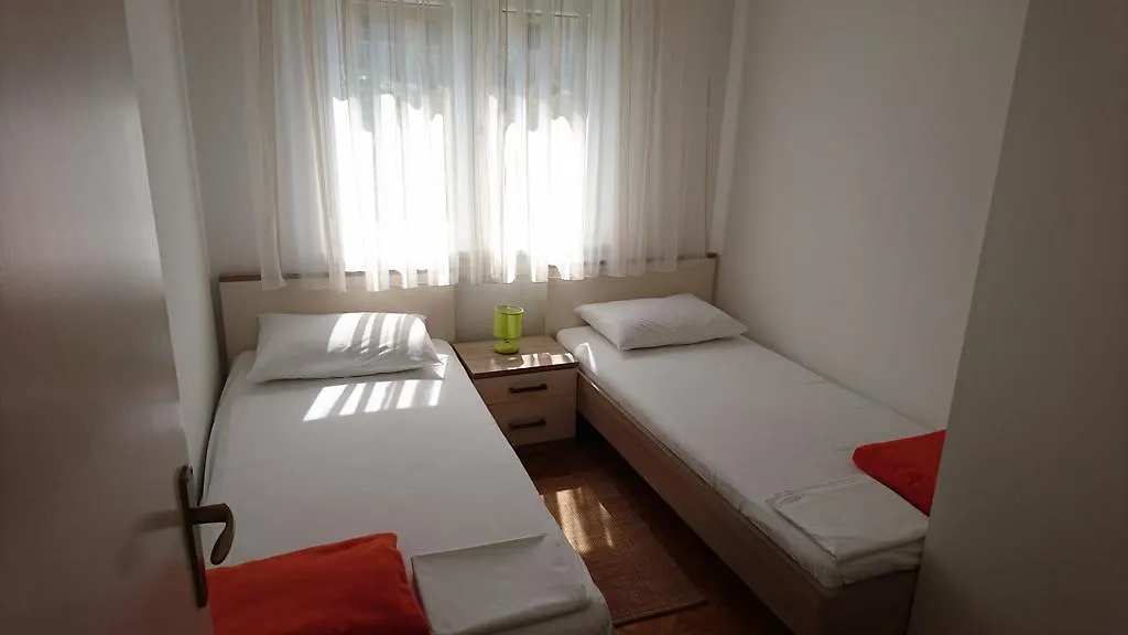 Apartments Anastazija Pag Town
